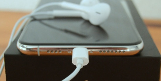 Chân sạc iPhone 11 Pro Max bị hư
