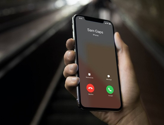 Làm sao để báo cuộc gọi khi đang nghe điện thoại trên iPhone?