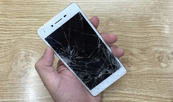 Oppo bị vỡ kính